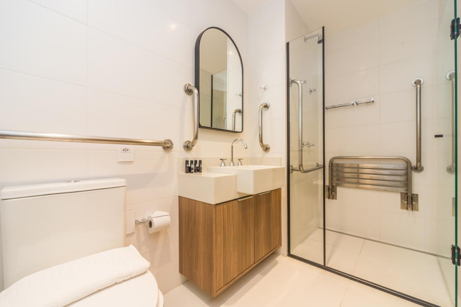Sky Poll 306 - Near Paulista Ave & Subways, Rooftop & Full Gym ! Short & Long Stay! São Paulo
